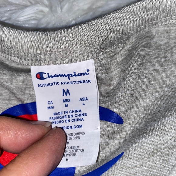 Excellent condition Champion mesh over tee shirt - Picture 6 of 6